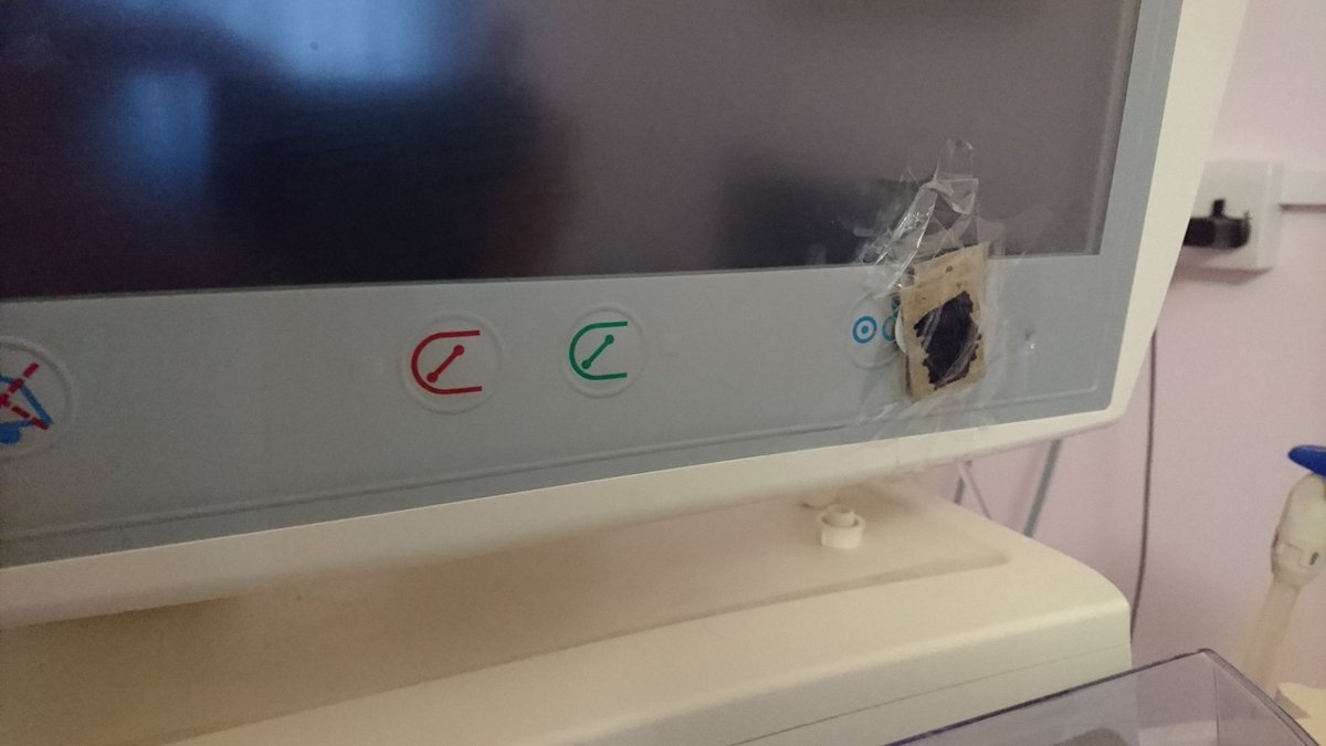 wiganlatic's tweet photo. Surprising what little things annoy home patients @AssocRenalTech #fresenius #blinkingLED #keepingusawake https://t.co/TB5Dp7LFeH