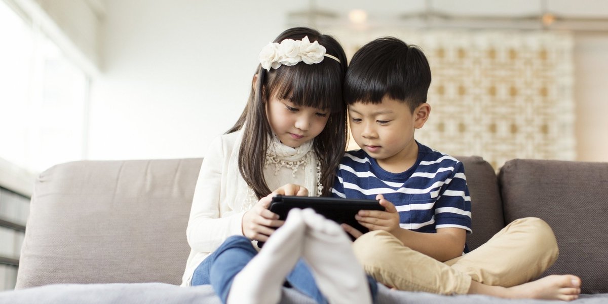 HPUKParents's tweet photo. Parents urged to think about online safety as soon as kids start using tech #SaferInternetDay - https://t.co/BW0KQocGGN https://t.co/ciMAWsRkMR