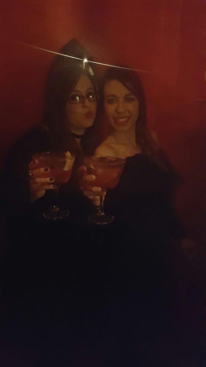 izassanmar's tweet photo. Amigas de toda la vida y para toda la vida 😍👭💕 @Itxaso1990 https://t.co/nIOQpYjKGJ