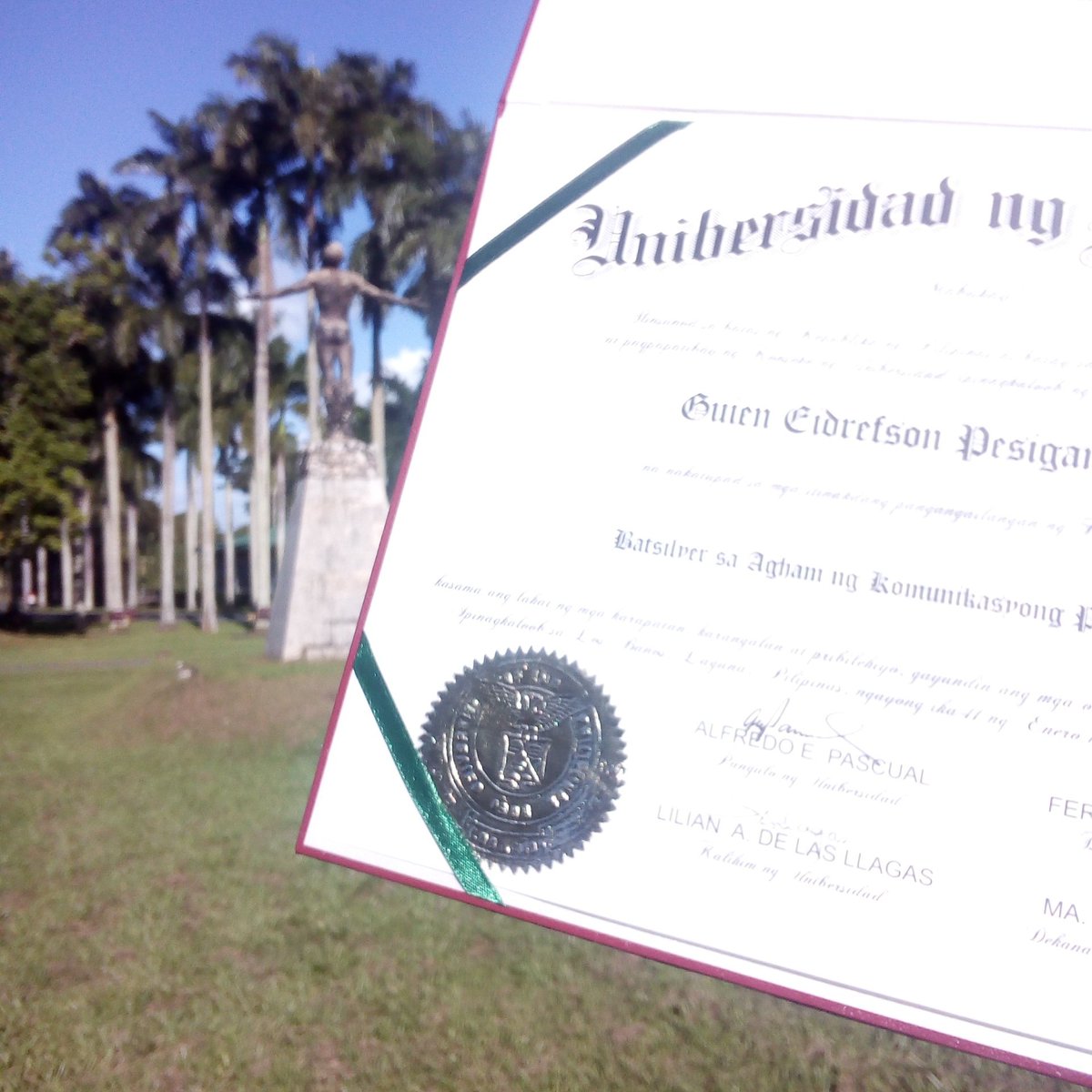 GuienEPGarma's tweet photo. Ganap na at opisyal. #Sablay2016 https://t.co/DxlnuF5P3B