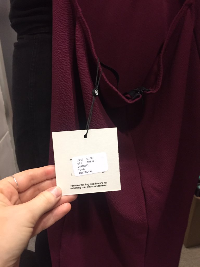 miahoyle's tweet image. Correct bagging... WRONG DRESS! @Missguided_help  order number 118971377