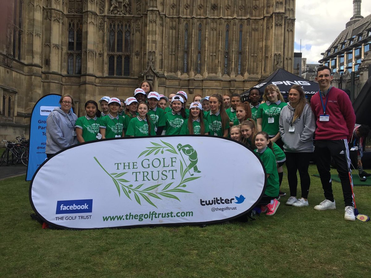 UltimateplayerM's tweet photo. Growing the game @TheGolfTrust @ThisGirlCanUK https://t.co/Dl1CwLhSbW