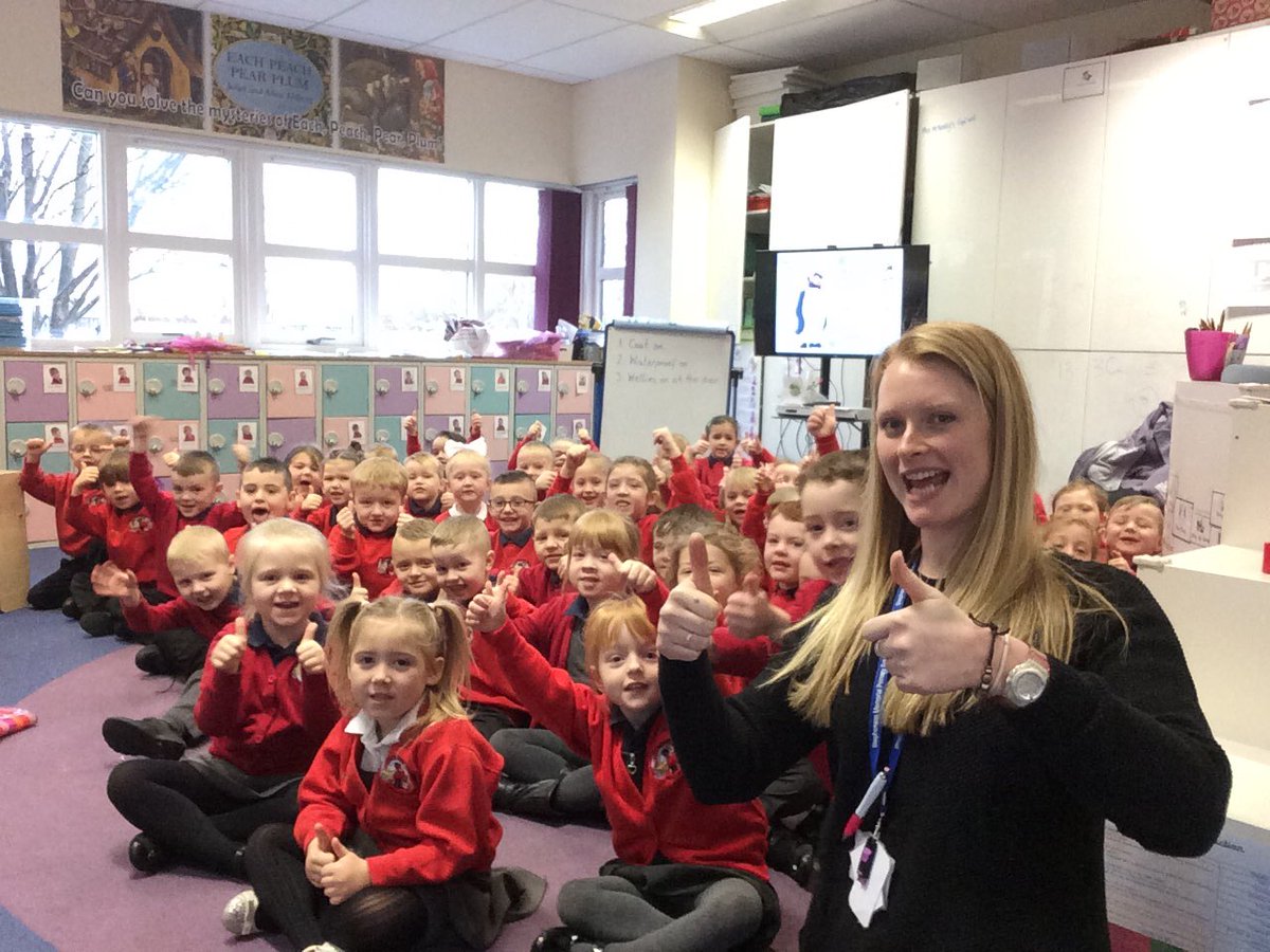 RMckendry_SMPS's tweet photo. Reception pledge to stay safe online! #SID2017 @SMEYCentre @SMemorial https://t.co/l6xbkSN8WV