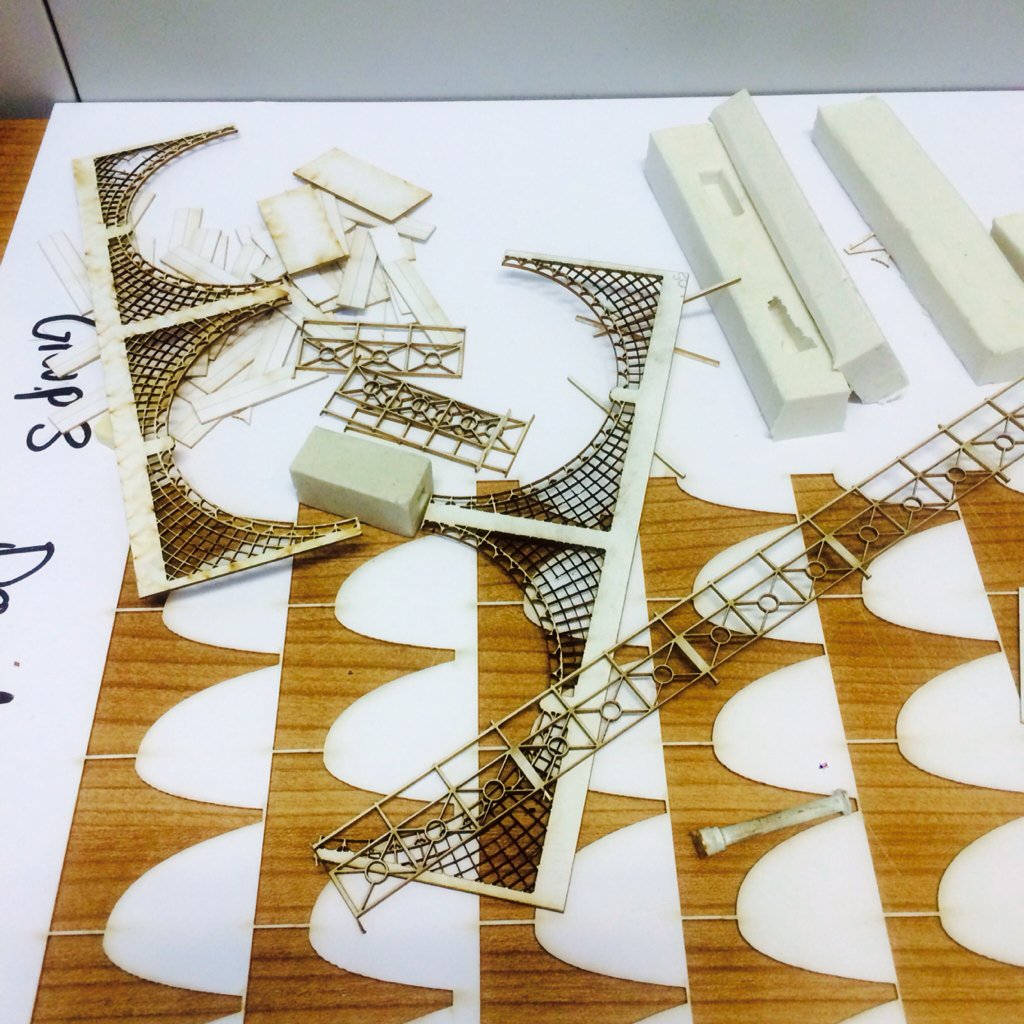 IntArchBTN's tweet photo. Our 1st year #interiorarchitecture students build @concorde_2 #workinprogress @artsbrighton #modelmaking #components https://t.co/0DvY3z64LA