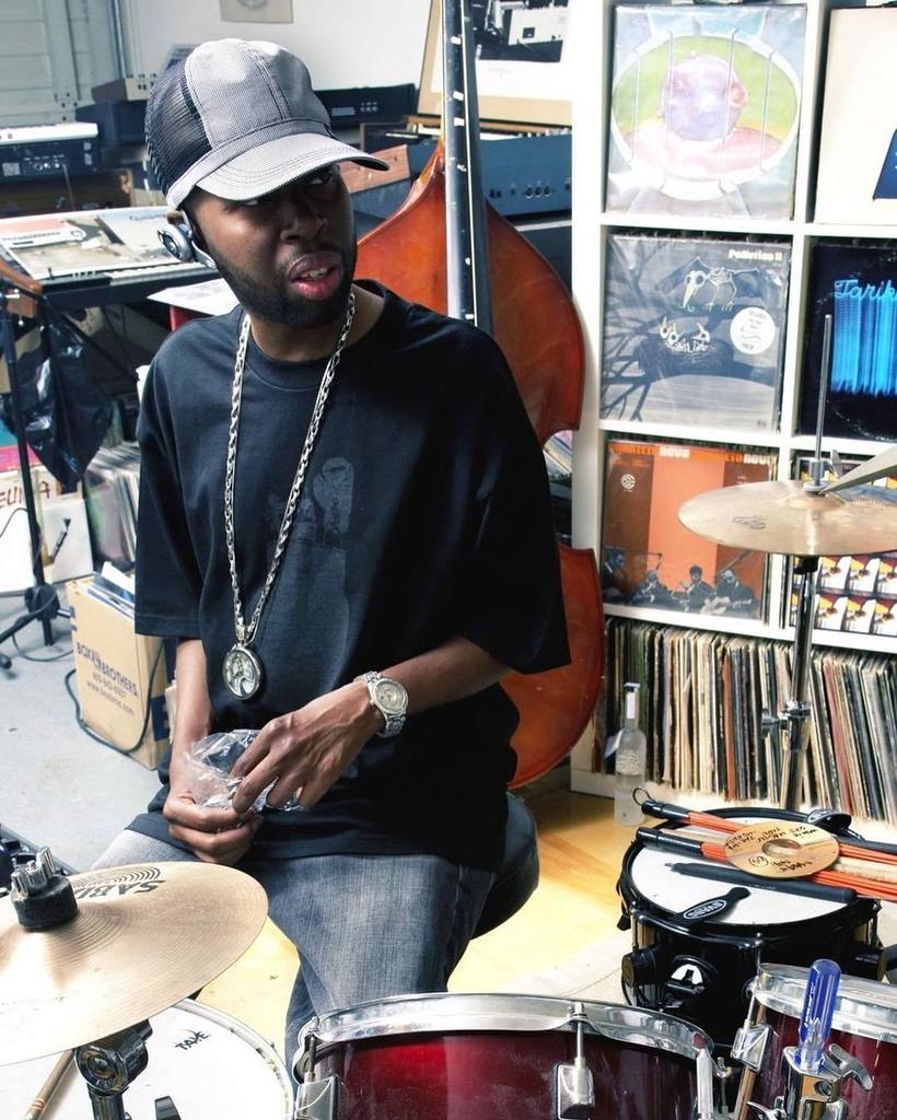 HHBITD's tweet photo. Happy Birthday to Jay Dee. Rest in beats✌🏾#jdilla #jaydee #dilla #rip #hiphop #beats #90sh… https://t.co/k5miqQK6Jo https://t.co/muK7UpPDqE