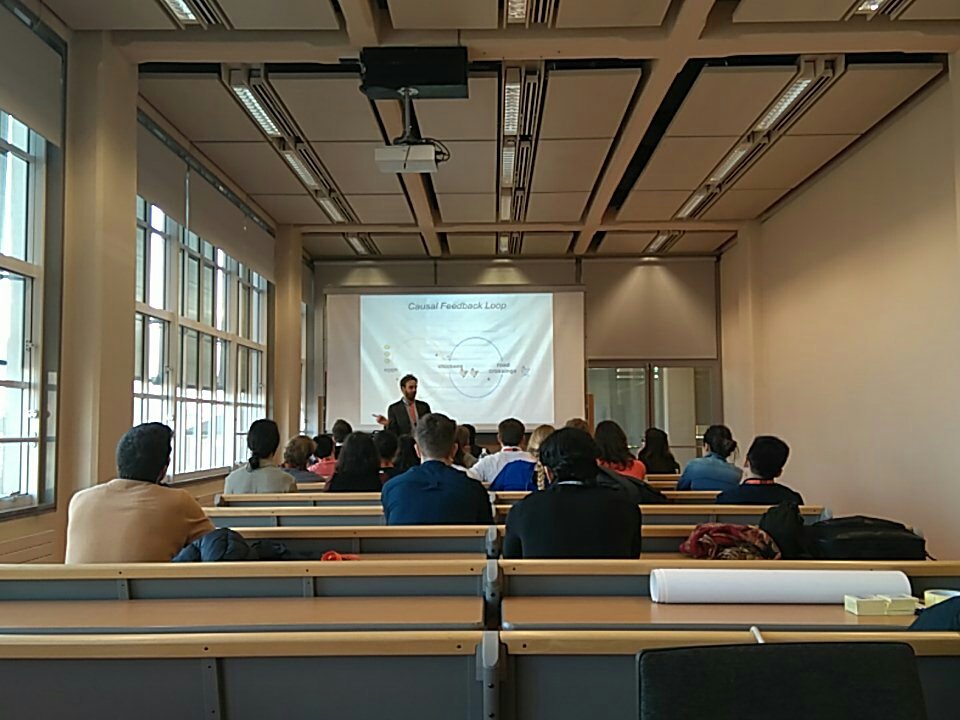 Let's talk about #systemsthinking <a href="/albertodemarco/">Alberto De Marco</a> discussing this with on day 2 of our <a href="/EUErasmusPlus/">Erasmus+</a> #PEPUP 'Fit-for-Industry' PhD students