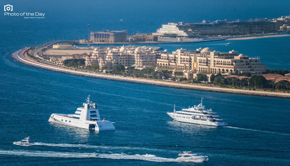 sytreports's tweet photo. #POTD: M/Y A and Moonlight II off Palm Jumeirah, Dubai.
Photo by Linus Kastner https://t.co/N6pdRjArJy