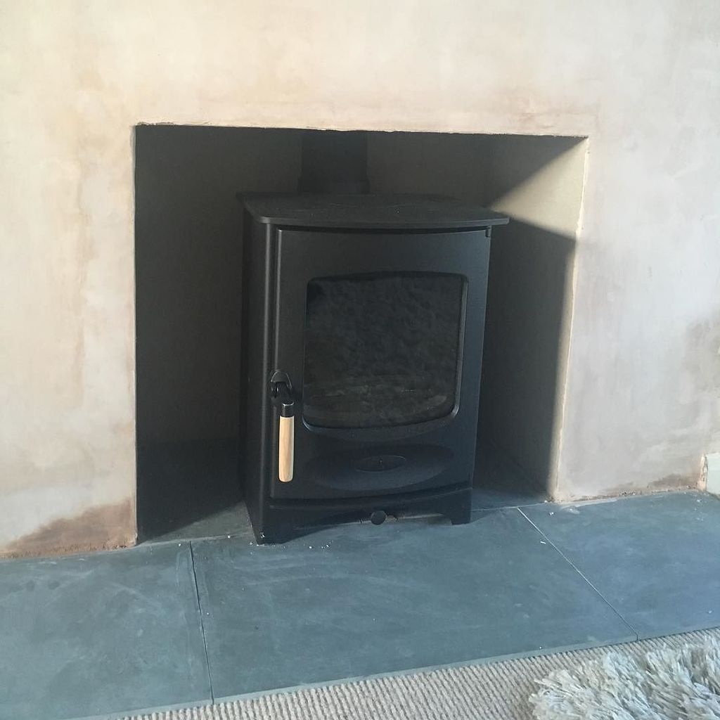 newmumblings's tweet photo. Plaster almost dry. Almost ready to paint but I actually love this colour #rustic #firepla… https://t.co/Hv19zZbE0T https://t.co/hcFby0nNZE