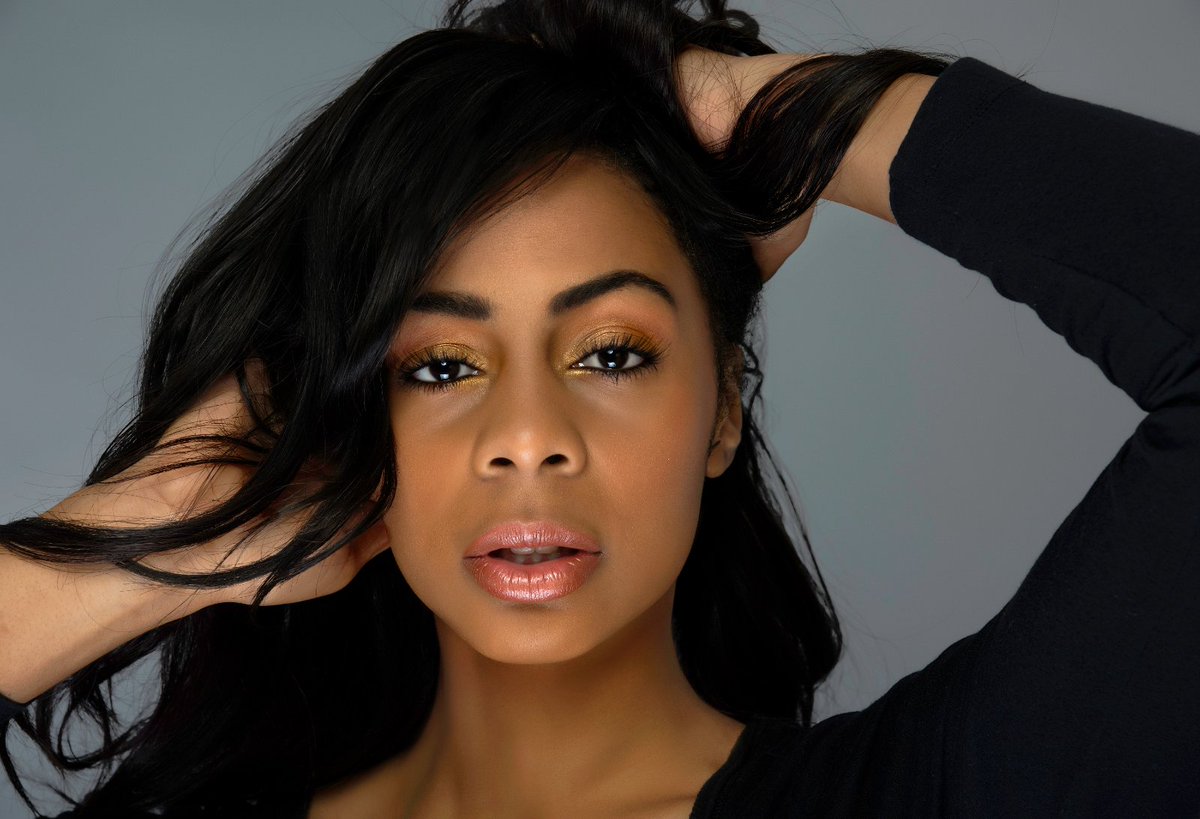 Inthebuffmakeup's tweet image. Although we're closing we still offer free delivery to mainland UK.  A fantastic 50% off discount and free delivery, its true! #closingout