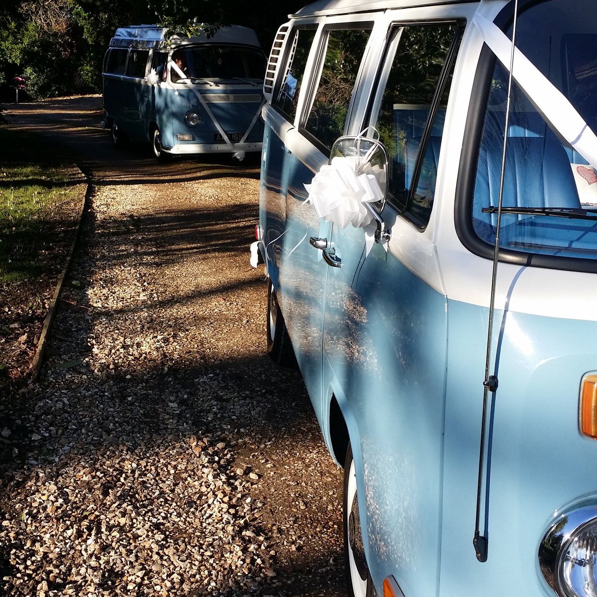 LittleBlueBay's tweet photo. Looking for vintage wedding transport? Take advantage of our valentines discount available on our standard wedding package until 21st Feb https://t.co/qn3f7X6zid