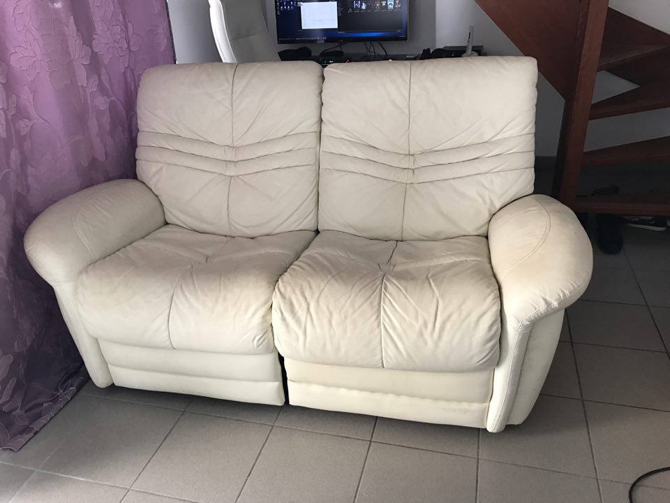 974attitude's tweet photo. Vente d'un canapé de #relaxation très confortable. RT SVP #vente974 #lareunion https://t.co/q8Q302QQd2 https://t.co/470MUFQB6P