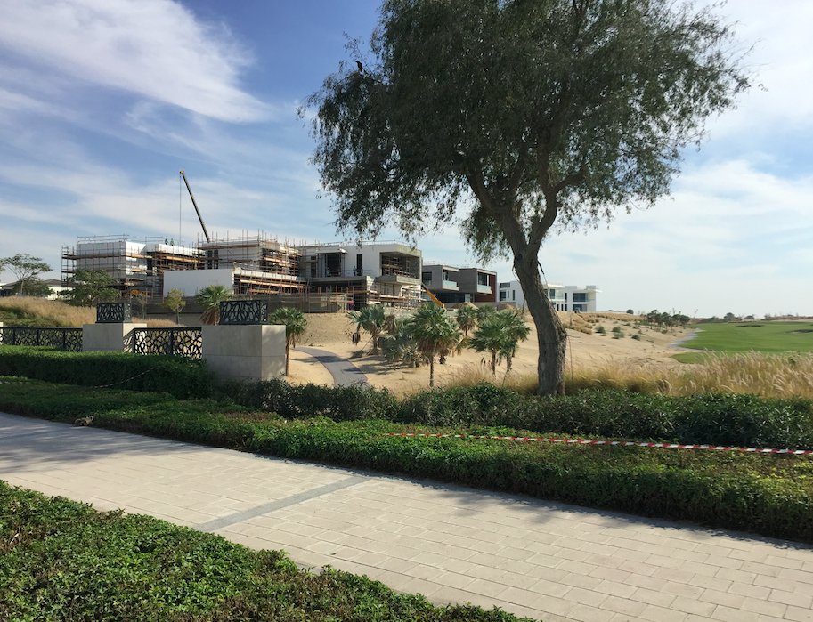 TalkProperty's tweet image. Construction images of Dubai Hills Estate: Hills Grove villas which start at AED40m. Read here:

talkproperty.ae/project-brief-…

#RealEstate #Dubai