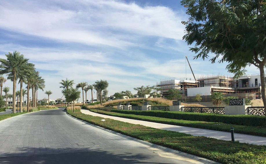 TalkProperty's tweet image. Construction images of Dubai Hills Estate: Hills Grove villas which start at AED40m. Read here:

talkproperty.ae/project-brief-…

#RealEstate #Dubai