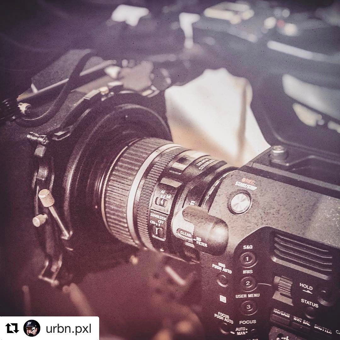 genus_products's tweet photo. #Canon on #Sony ...the 17-85mm does work quite good on the #SonyFS7 👌🏻✌🏻😉 #RedTowerFilms
and Genus Matte Box Lite
https://t.co/1EMC9TTsJI https://t.co/KTtiekB5FR