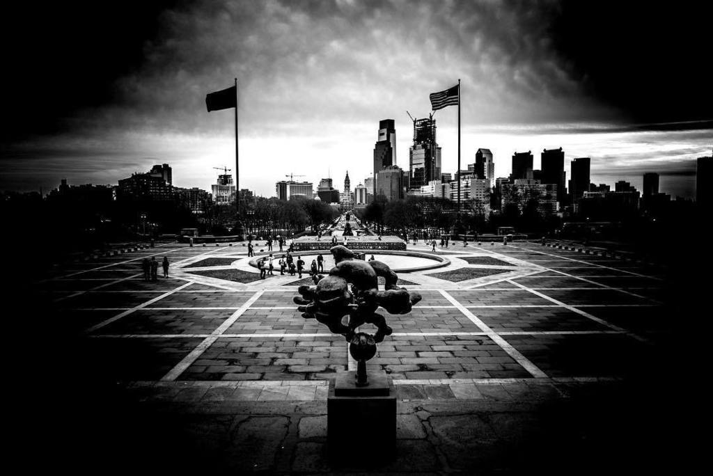 gmlpontes's tweet photo. It's Always Sunny in Philadelphia .
.
#philamuseum #modernart @philamuseum @leica_camera @… https://t.co/9FmtK8DJDg https://t.co/ae5OkRGR3u
