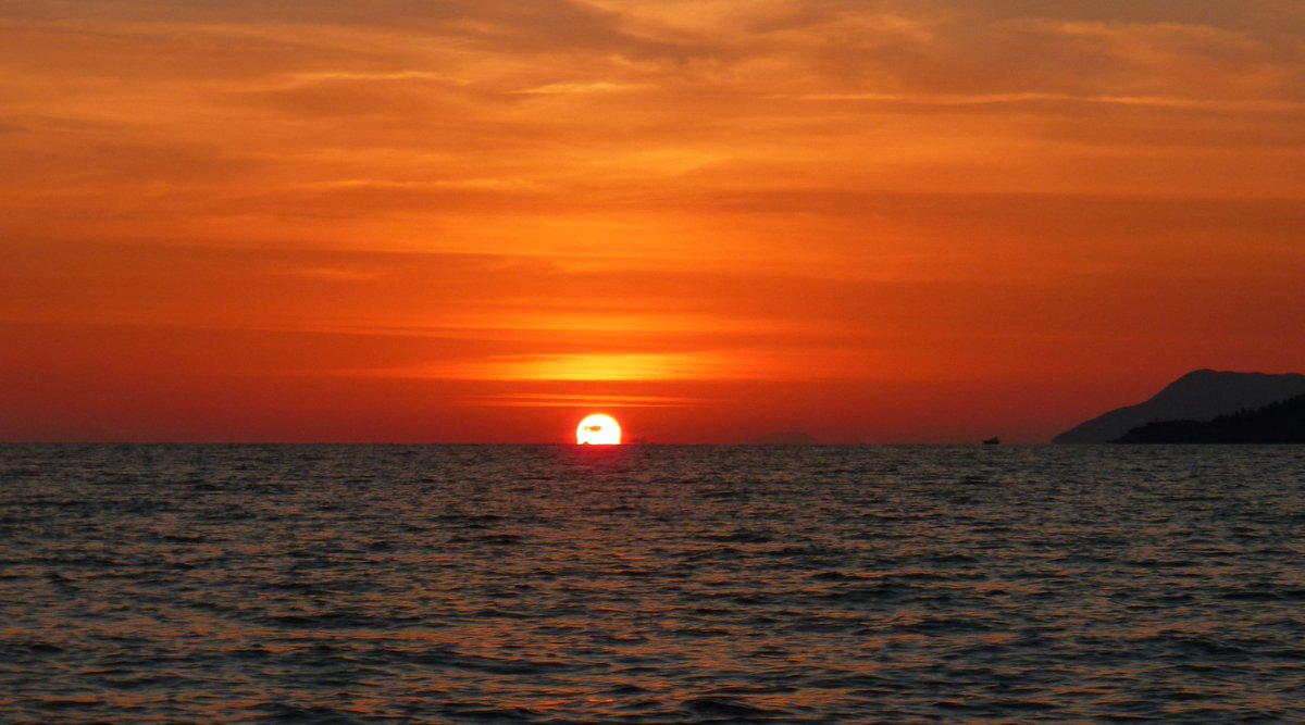 Çalış Plajı'nda denize sıfır konaklama. #günlükkiralıkapart, #çalışapart, #kiralıkyazlık
goo.gl/NO1cVx