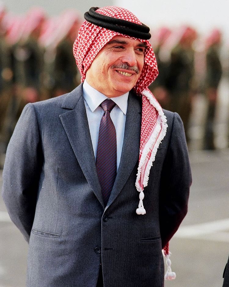 FahedJo's tweet image. ١٨ عاما مرت على غياب الحسين وما زالت ذكراه حاضرة فينا، رحم الله الحسين وحفظ جلالة سيدنا عبدالله الثاني للوطن الغالي وأهله #أردننا