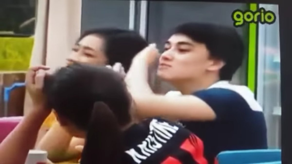 Multifandomvbe's tweet photo. Ang kulit talaga ng MayWard kakaiba nanawagan po ako sa inyu please paki retweet po nito for MayWard
#PBBPADALUCKMAYWARD https://t.co/QtjiVStYZz