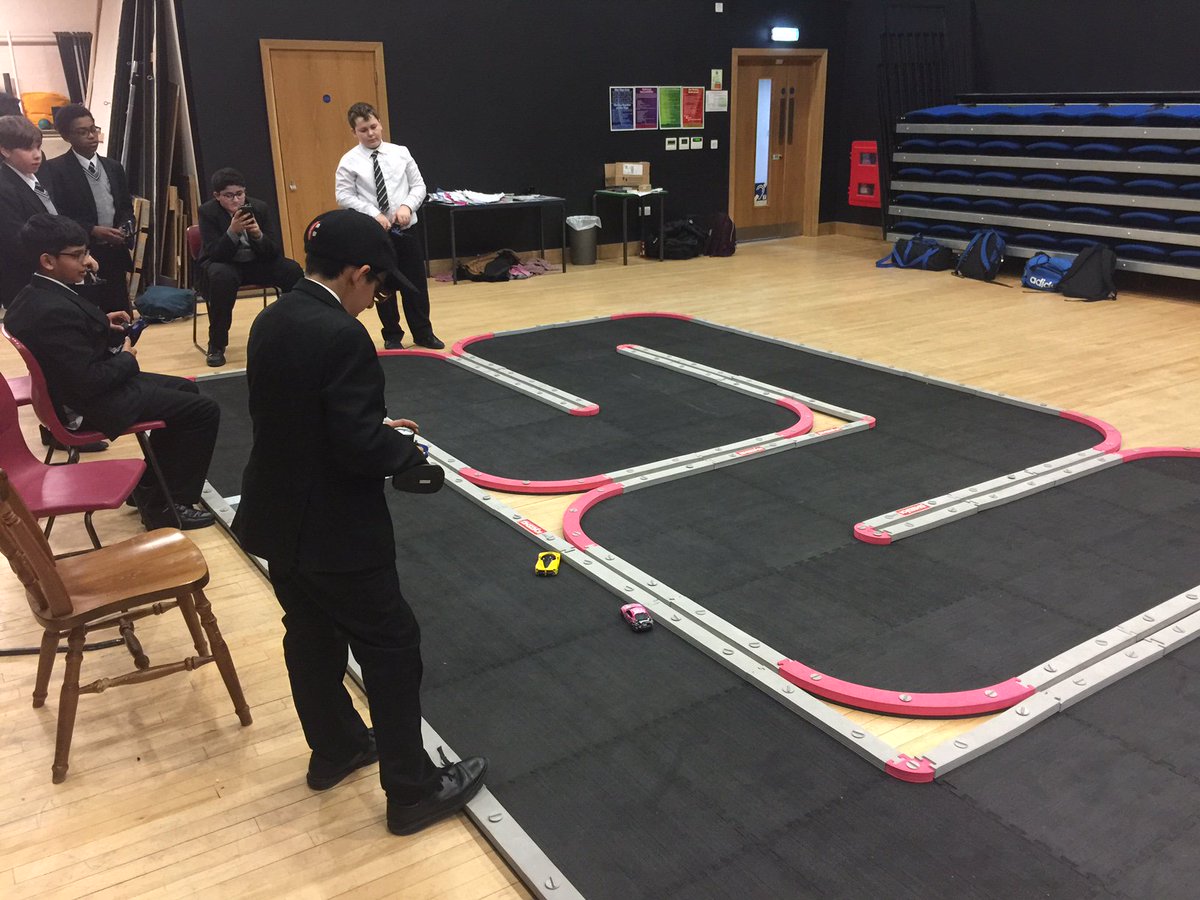 KEFWschool's tweet photo. Great fun at the KEFW model car club. #modelcar
#racing #DT #extracurricular https://t.co/wtcn8VsqgX