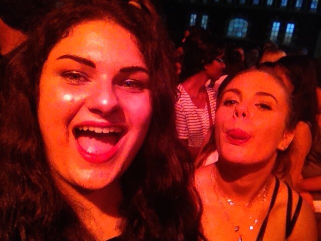 mismatchedmich's tweet photo. Today @NotPunkRock5SOS is 21!! 💐😝🌟💃 and i'd just like to thank 5sos and the twitterverse for bringing our smol selves together 3 years ago 💜 https://t.co/50BynBD9qC