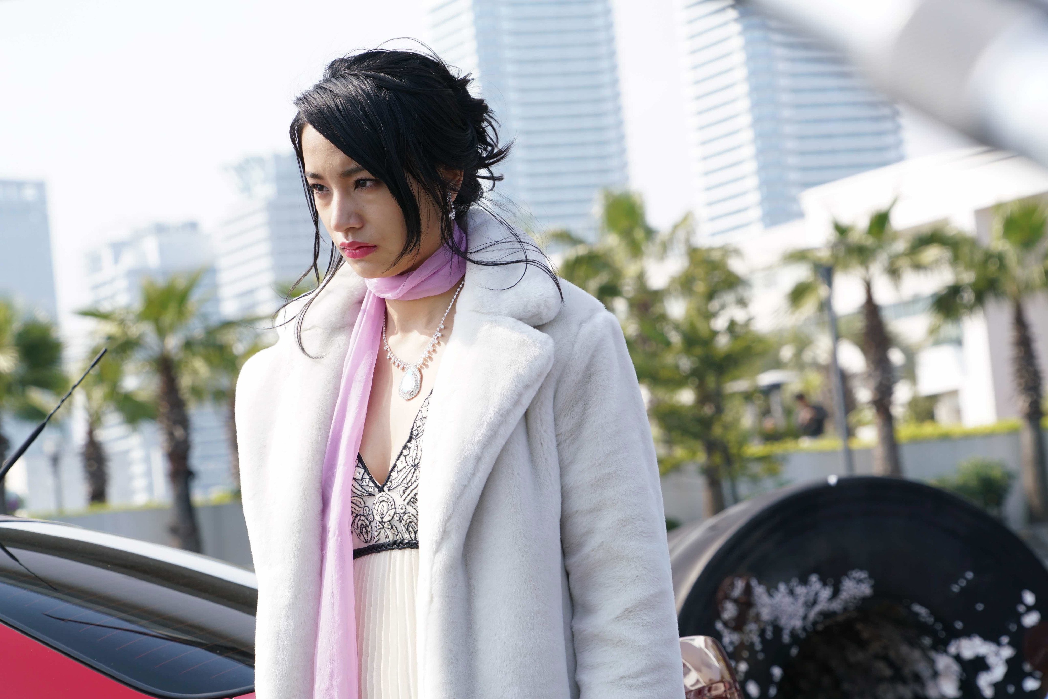 好評発売 レンタル中 新宿スワン 新宿スワン キャラ紹介 タキ の女 高橋メアリージュン演じるアリサ 美貌とグラマラスなボディを持つタキの女 タキとは昔からの付き合いで 関との因縁も知っている クスリ漬けになった洋介をなんとかしよう