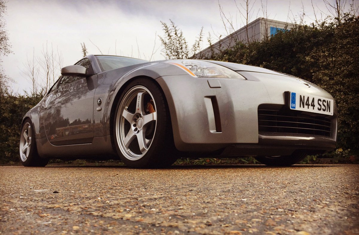car_bodyfilm's tweet photo. DIY front end protection for your #350z #paintprotection #ventureshield #oraguard #stonechips https://t.co/IvcPYZ6XPW