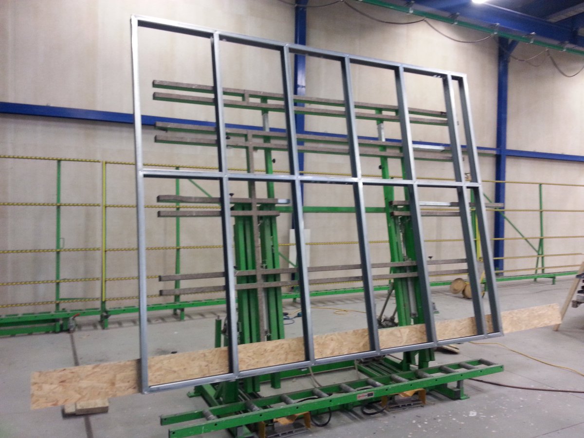 #Sneakpeak De eerste #staalframe wanden van <a href="/PrefabNL/">PrefabNL</a> worden op dit moment geproduceerd! #mooistaaltjewerk