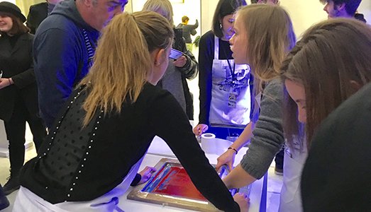 <a href="/Teens_PG/">PalazzoGrassiTeens</a> da il via al progetto alternanza-scuola lavoro, per avvicinare gli studenti all'arte: goo.gl/MqTXqJ
Cc: <a href="/Palazzo_Grassi/">Palazzo Grassi - Pinault Collection</a>