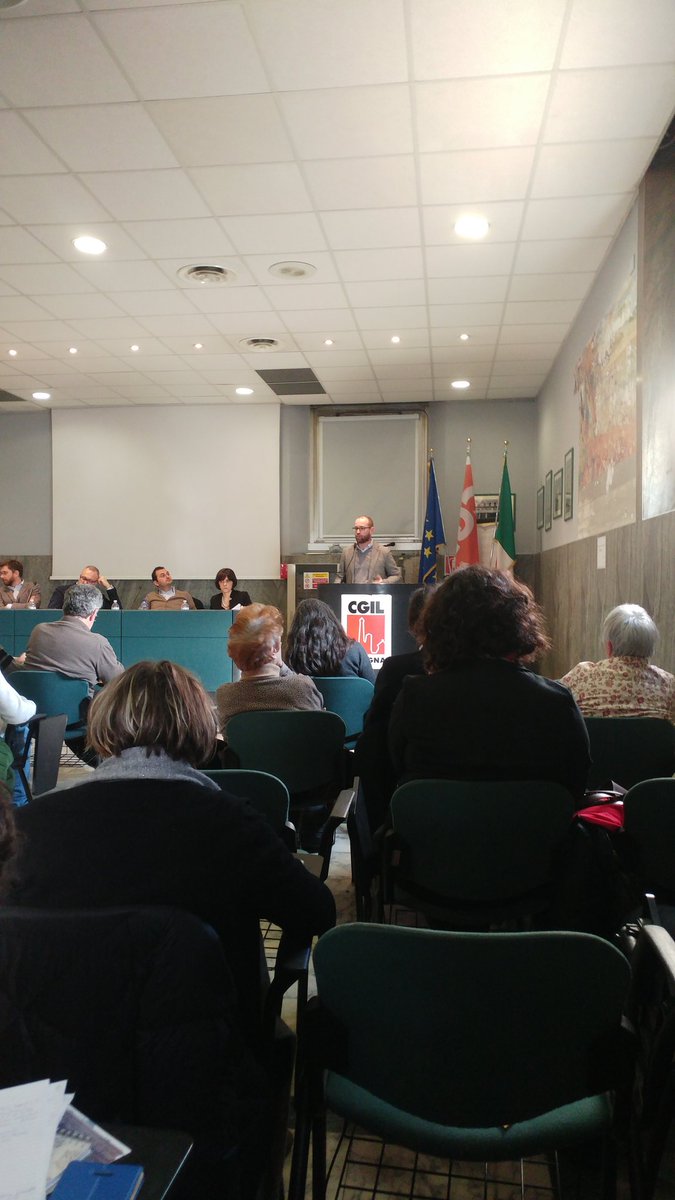 CesareMinghini's tweet photo. Il racconto del sindacalista del commercio che ci dice come i voucher stanno diventando sostituvi del lavoro normale #ReferendumLavoro https://t.co/99qdo7gHPW
