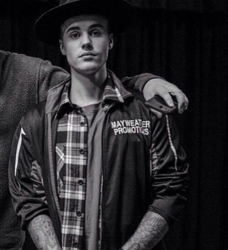 beliebergirl94x's tweet photo. eighty five #iHeartAwards #BestFanArmy #Beliebers r https://t.co/XyGTjIE7lS