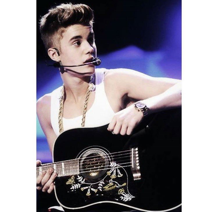 beliebergirl94x's tweet photo. eighty five #iHeartAwards #BestFanArmy #Beliebers r https://t.co/XyGTjIE7lS