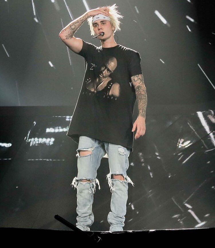 beliebergirl94x's tweet photo. eighty nine #iHeartAwards #BestFanArmy #Beliebers https://t.co/PEHIgd5LSq