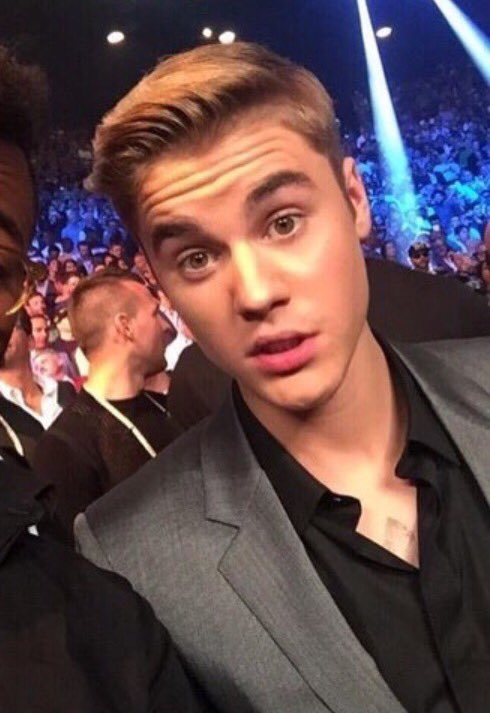beliebergirl94x's tweet photo. ninety #iHeartAwards #BestFanArmy #Beliebers https://t.co/46r9d4Klg8