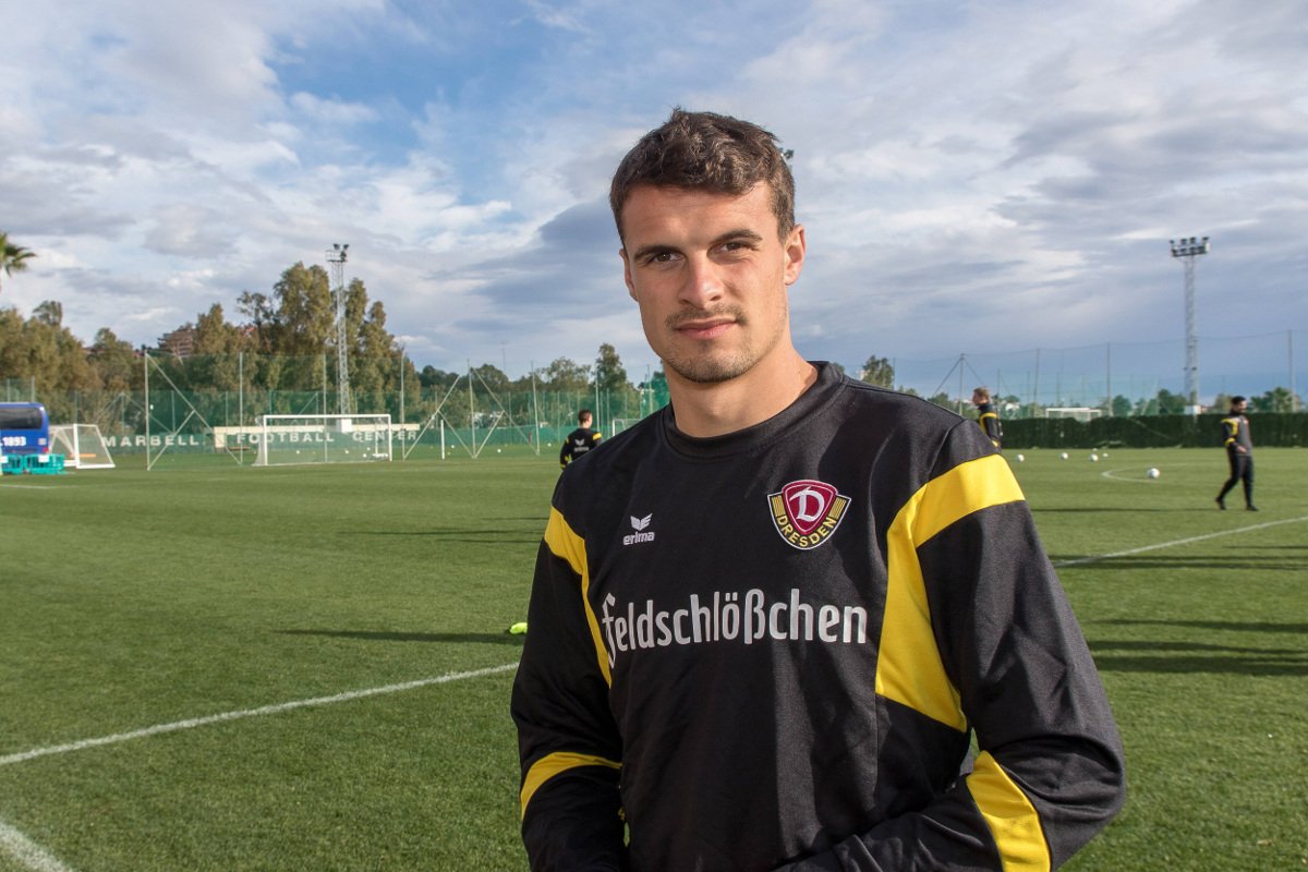DynamoDresden's tweet photo. Debüt-Tor & Kicker-Elf des Tages – Philip #Heise hat sich rasch eingefügt bei Dynamo. 👌 https://t.co/BrWFvUD7V9 👈 #KreiselInterview #sgd1953 https://t.co/J17LMkeRnE