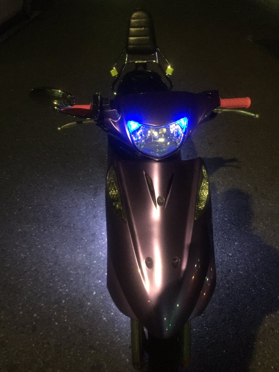 Twitter இல 東京都から原付買いますバイク売ります アドレスv125g売ります 値段は一括11万値段交渉あり 分割13万です 走行距離6100 走る曲がる止まる問題ないです ロンホイ白ledヘッドライト青ポジションライトついてます 書類あります ノークレームノーリターン