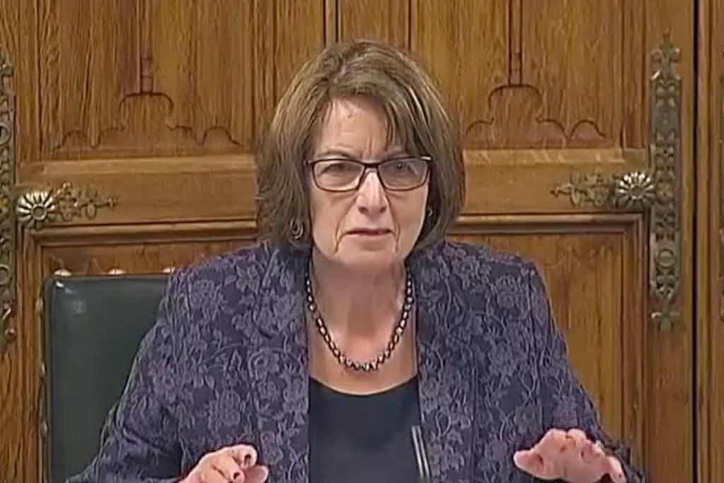 Editorial_MR's tweet photo. General Motors gets BURNED by MPs over Vauxhall Zafira fires recall https://t.co/6E44expSkk https://t.co/145YWTGi0t