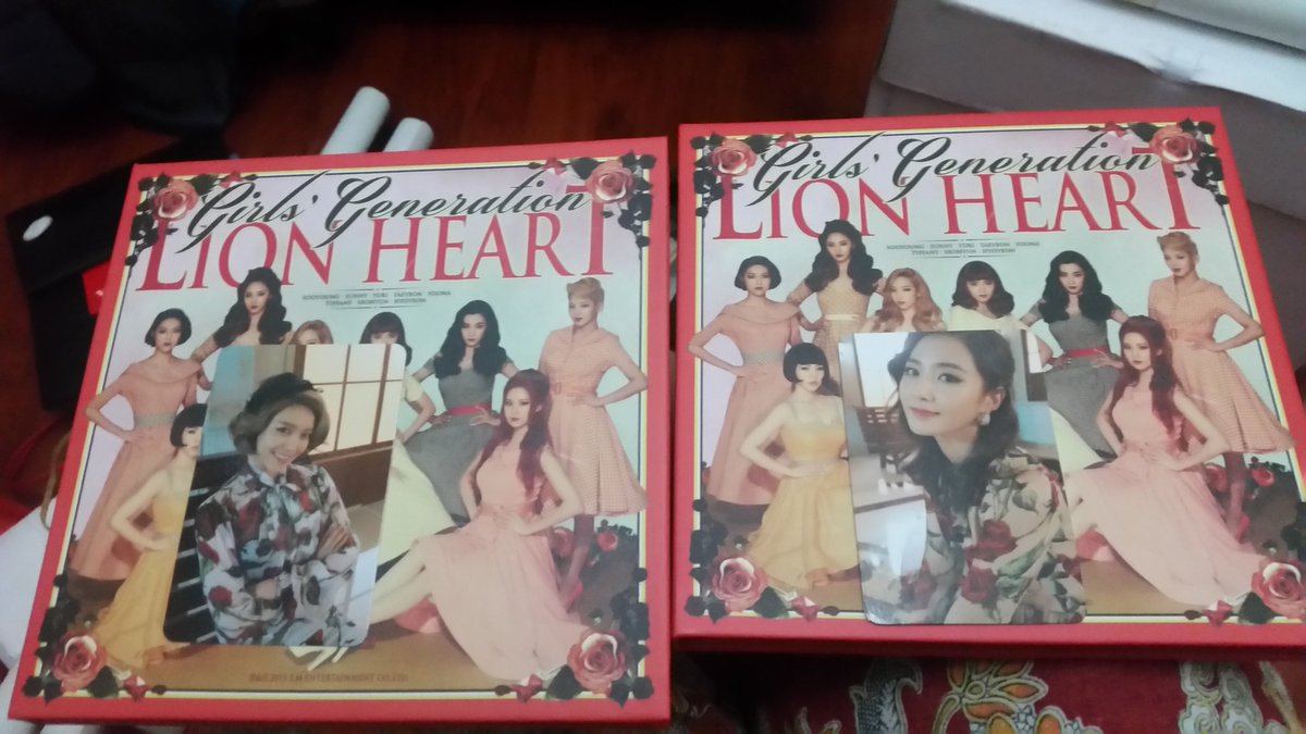 yansieee's tweet photo. [RT PLS] Selling Lion Heart Album 
*opened just to check PC*

Metro Manila - 350php
Outside Manila - 400php
SF included 
#PHOnly @AnnaMagabo https://t.co/9kcMDv3U3O