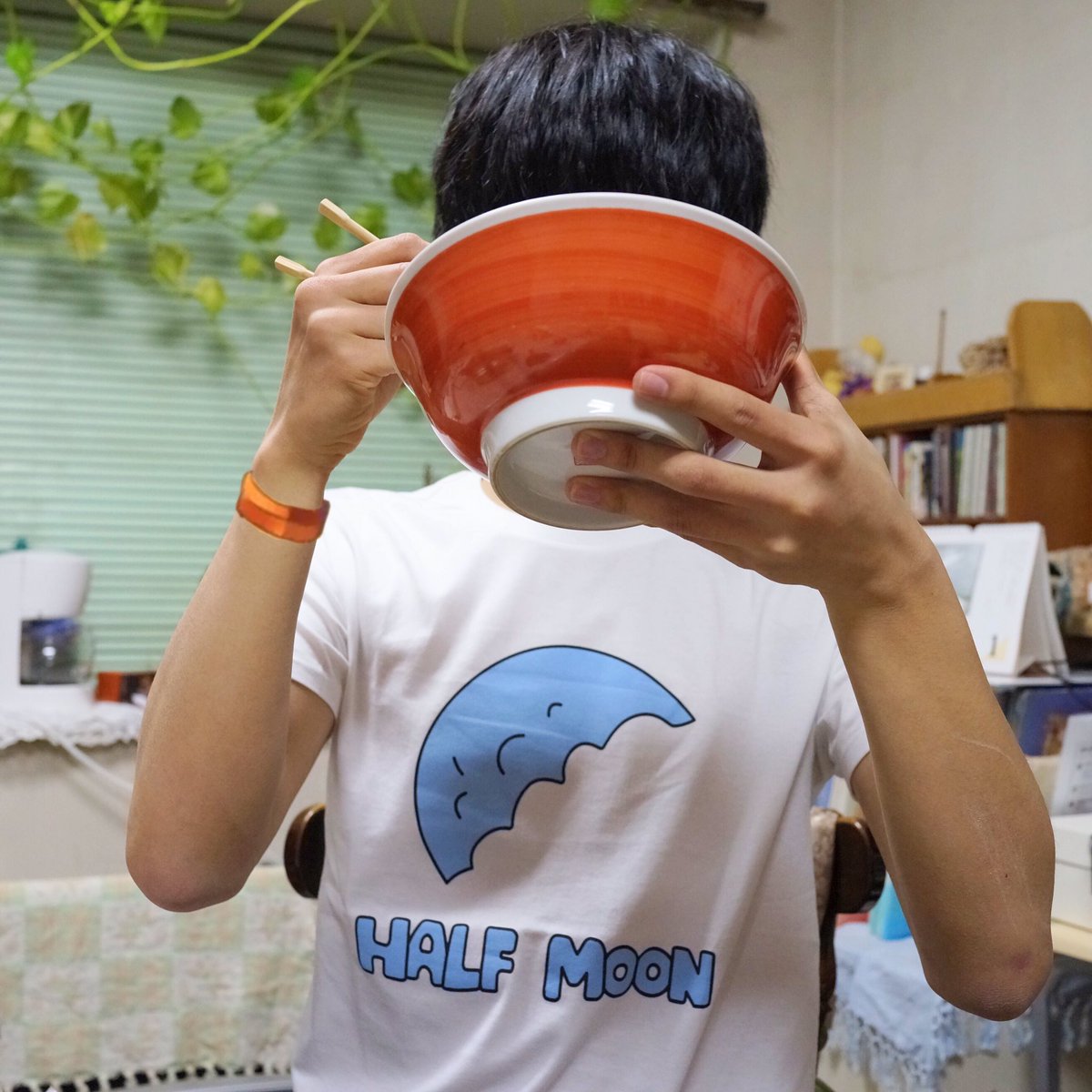 Hiroyuki Auf Twitter 瀧くんと同じtシャツを着れた喜びを全身で表現しました 君の名は 瀧くん Halfmoon Hiroyuki Auf Twitter 瀧くんと同じtシャツを着れた喜びを全身で表現しました 君の名は 瀧くん Halfmoon