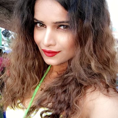 archanagautamm's tweet photo. #NewProfilePic https://t.co/RJ8zCVAjVc