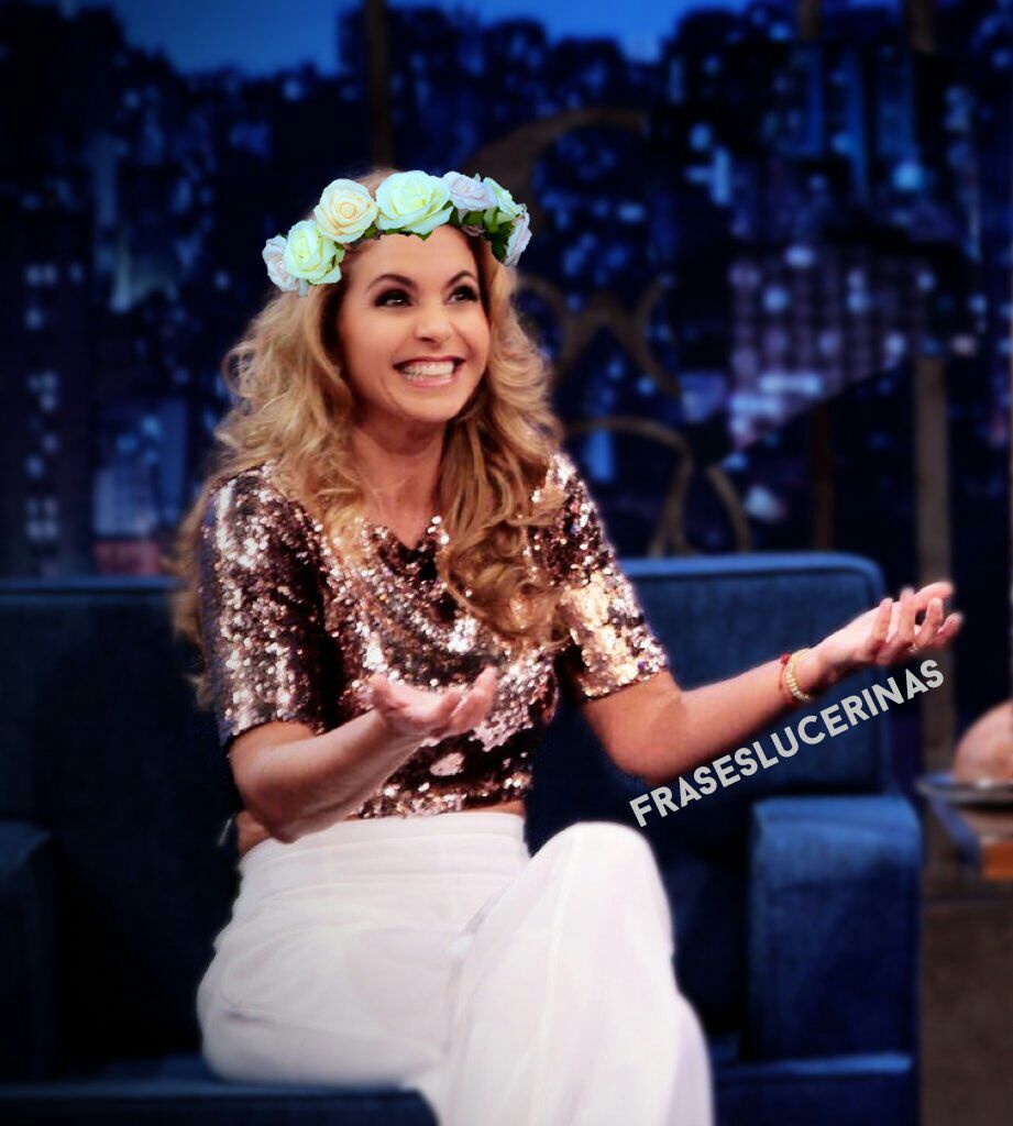 MikaelySilva766's tweet photo. CHAMAA O CHAMUUUU TA CHEGANUUUU 3 DIAS PARA DIVA NO BRASIL🎉🎉❤❤
 @LuceroMexico 😍😍❤❤ https://t.co/zH4x5hKHxV