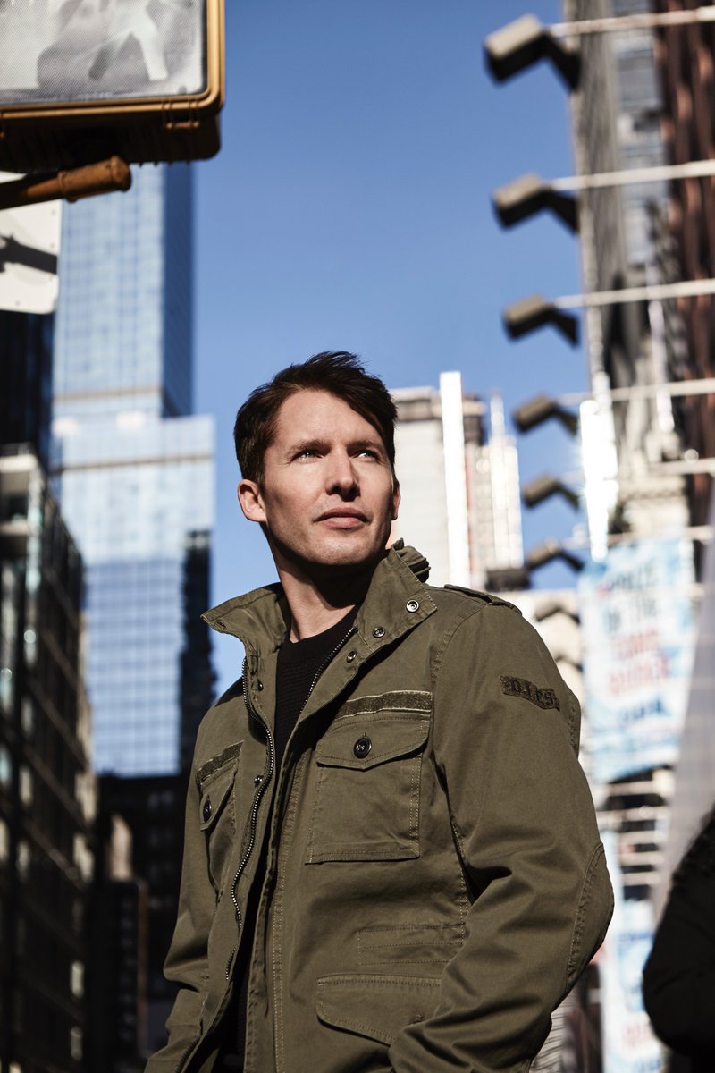 Der internationale Superstar <a href="/JamesBlunt/">James Blunt</a> ergänzt das Line-Up der zehnten Swiss Music Awards. besserlebenmagazin.com/2017/02/james-… #sma17