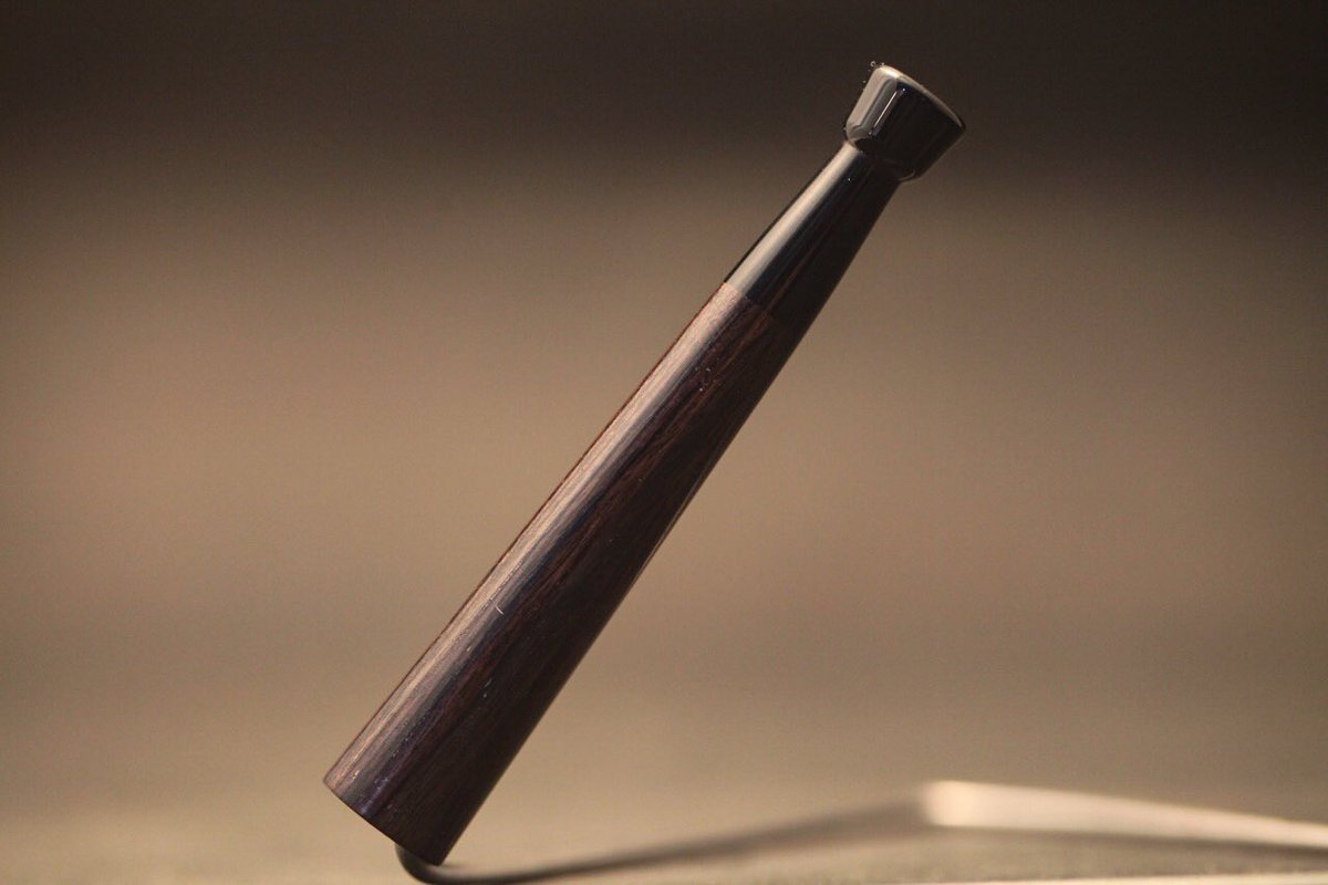 HM_SHOP4444's tweet photo. Recent work No.492

https://t.co/v7exQjaRPz

#SHOP4444 #コニカルホルダー #シャグ #手巻きタバコ #コニカル巻き #スリム巻き #ブロッサムリップ #シガレットホルダー #レギュラーフィルター https://t.co/OvhjLFe2A1