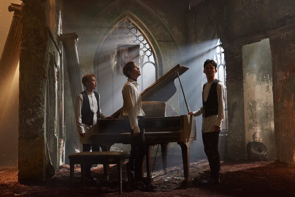 exolayie's tweet photo. happy 100 days with CBX โค๏ธ๐๐ thank you for everything babies and working hard just for us! keep shining! #100DaysWithCBX #์ฒธ๋ฐฑ์100์ผ์ถํํด https://t.co/9PPsrMOhcr
