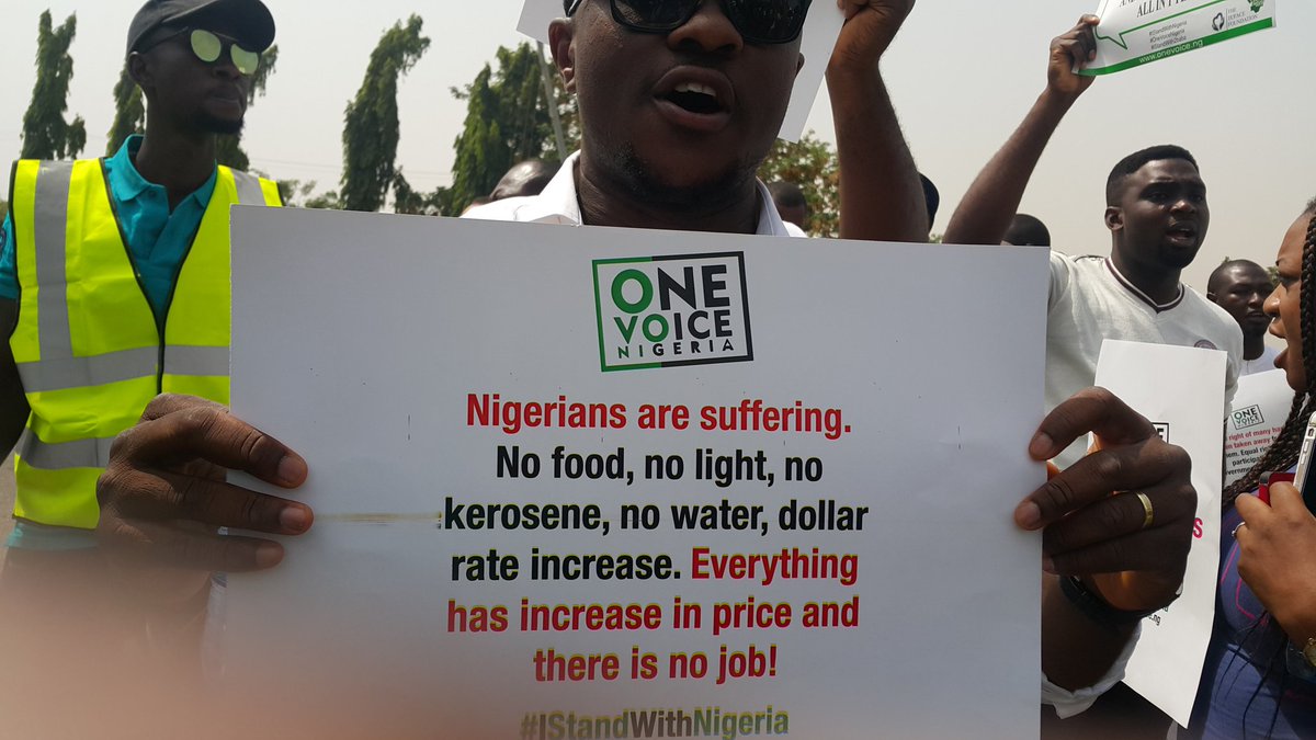 MKabrik's tweet photo. Irrespective of our tribes, religion or party affiliation, let's unite and speak with one voice 
#IStandWithNigeria
#OneVoiceNigeria https://t.co/fGWDUxWy4N