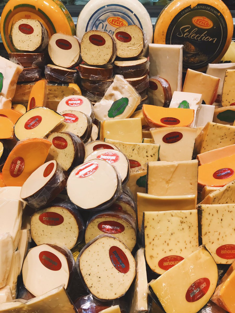 panayironline's tweet photo. #Panayır #Gurme 'nin #yöresel ve #ithal #peynir grubu oldukça zengin.😍 Peynir tadımına #şarküteri reyonumuza bekliyoruz🧀❤️🧀 https://t.co/DkLRyPklVb