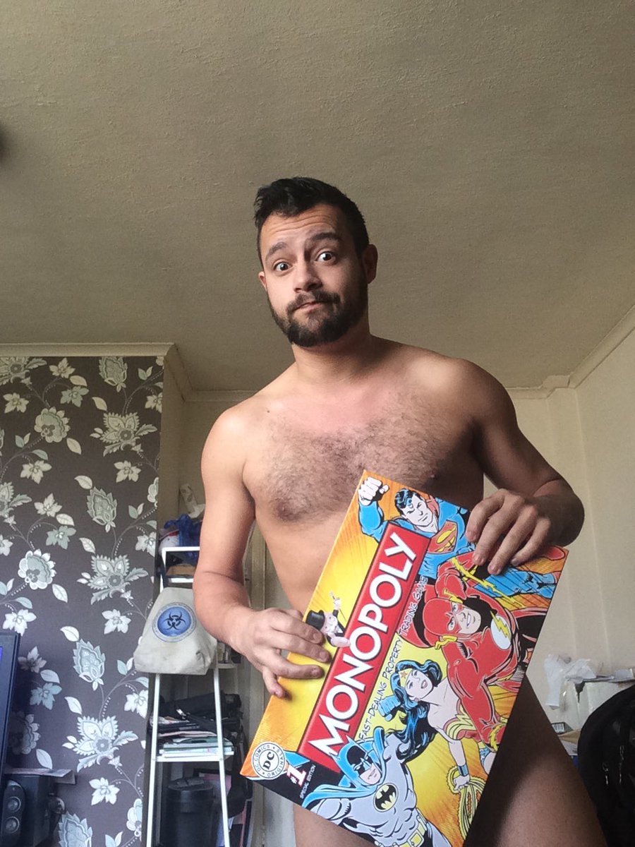 miloptaylor88's tweet photo. I need someone to play monopoly with #nakedmonopoly https://t.co/XvkQZBcJkL