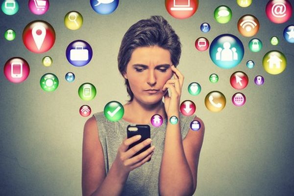 Provocative "5 Top Social Media Trends To Watch in 2017" brinx.it/38K predicts 'death of Twitter' and rise of messaging apps