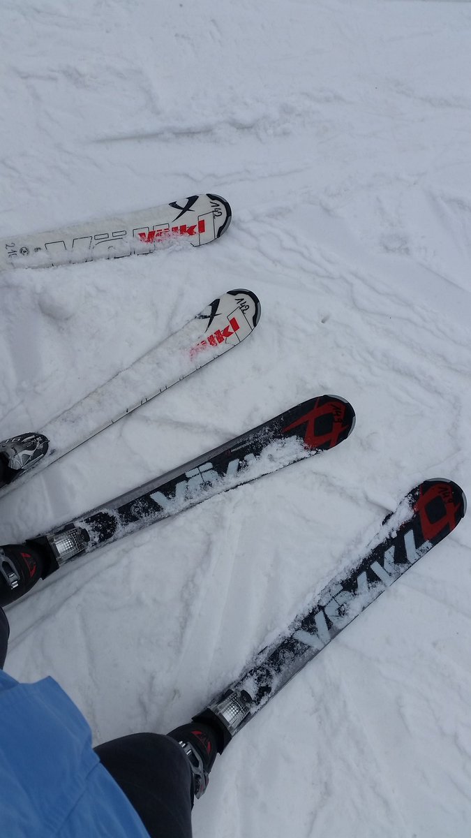 Geisterfahrea's tweet photo. #snow #ski #winter #love https://t.co/eWSVOLx3y6