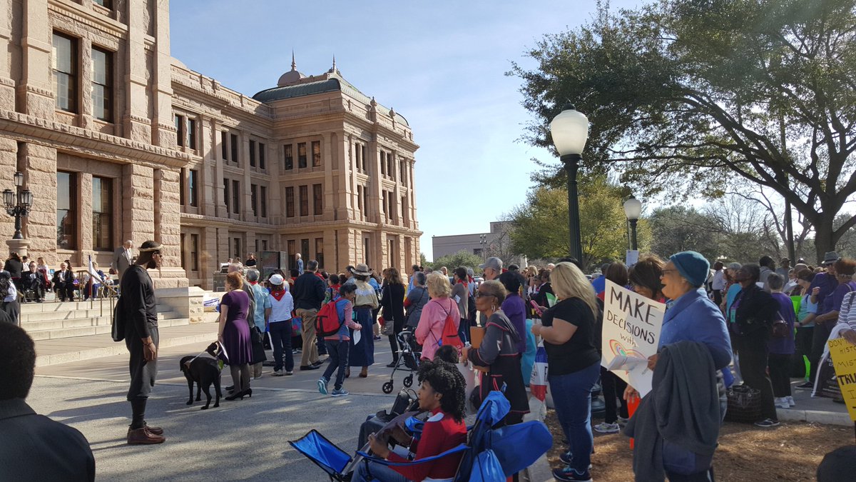 DallasRSVP's tweet photo. Waiting on the rally to get started!! #SeniorDay#SeniorCorps#SeniorIssues https://t.co/Izn4LcjwvP