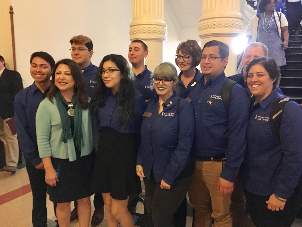 Thank you <a href="/repmaryann/">Mary Ann Perez</a> for stepping off the floor to meet <a href="/SanJacCollege/">San Jacinto College</a> students! #txsuccess #txledge